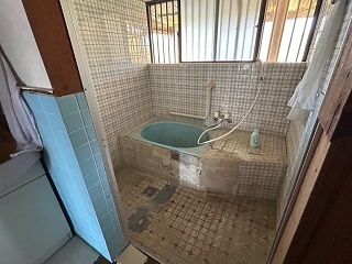 1980s house in Sueyoshi, Soo, farmland, approval needed