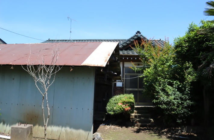 1970s wood house, 5-min walk to station, Tochigi