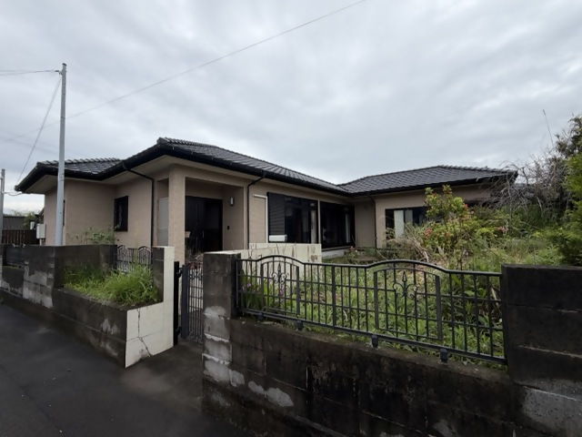 Wood house with outbuildings in Kawanabe, Minamikyushu