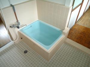 1970s wood house, 17-min walk to station, Shimane