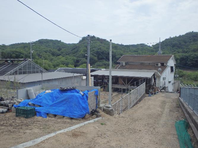 1980s wood house on a large plot in Kagawa