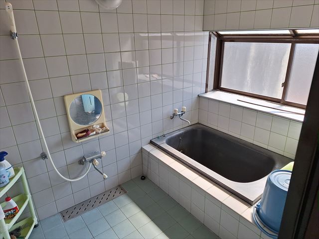 1960s wood house with outbuildings in Yamaguchi