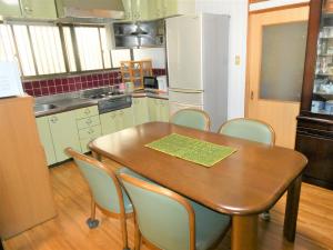 1980s wood house, 16-min walk to station, Shimane
