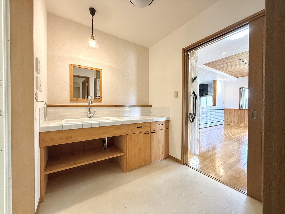 2000s wood house near the coast in Ibusuki, Kagoshima