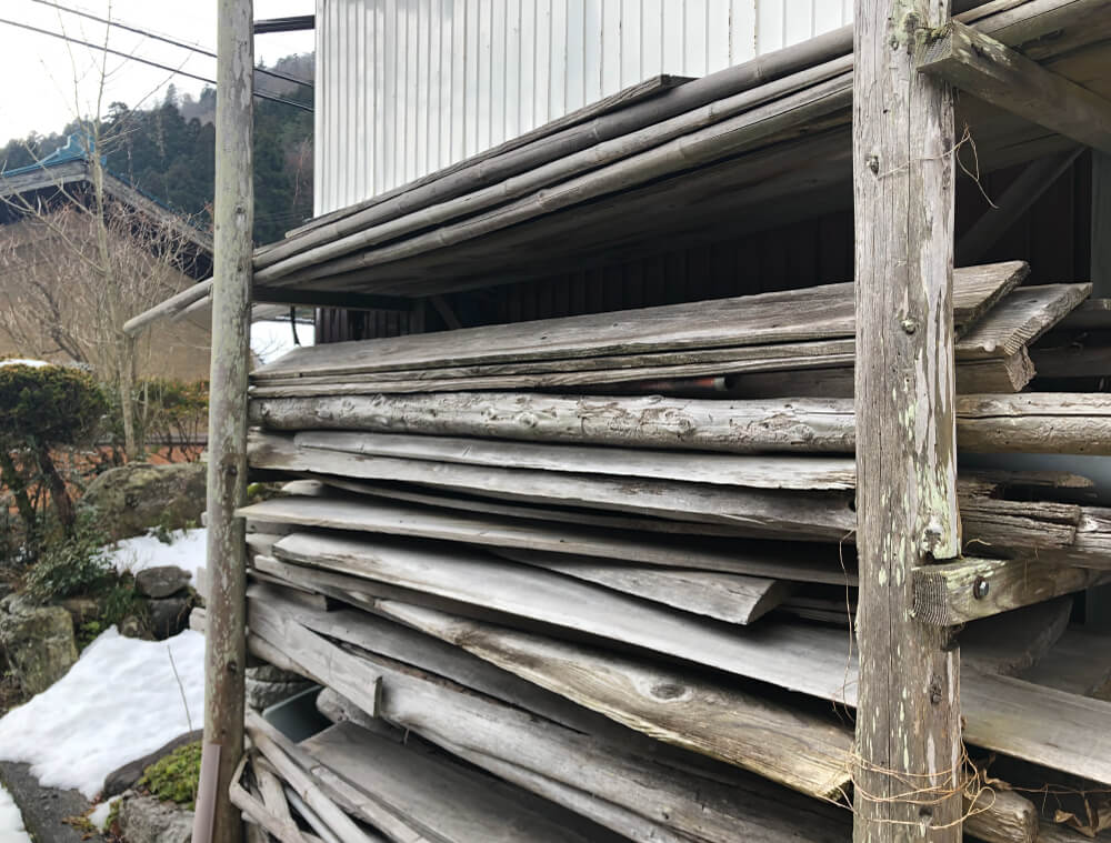 Wood house with storehouses in Shiga