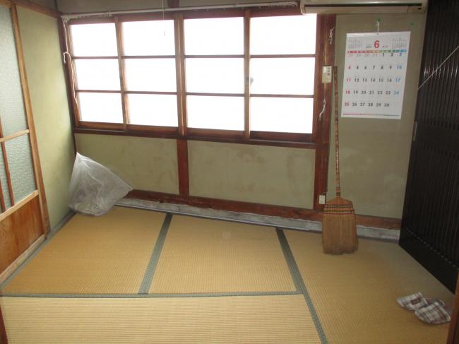 1910s wood house, 17-min walk to station, Okayama