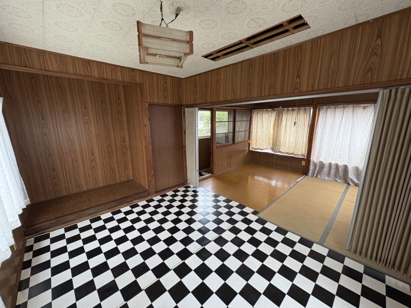 1960s wood house, 4-min walk to station, Yamagata