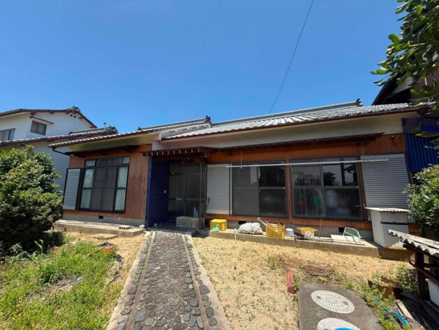1980s wood house in Ehime