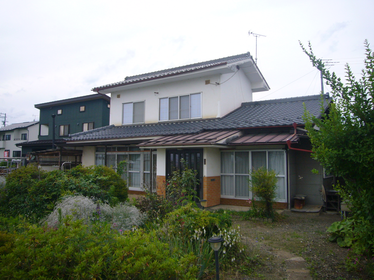 1960s wood house, 13-min walk to station, Nagano