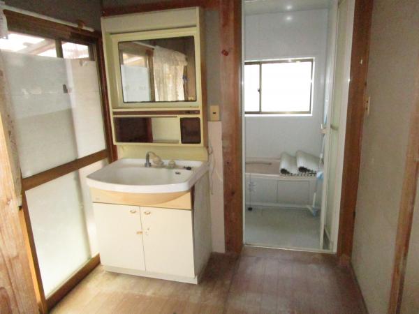 1970s wood house in Oita