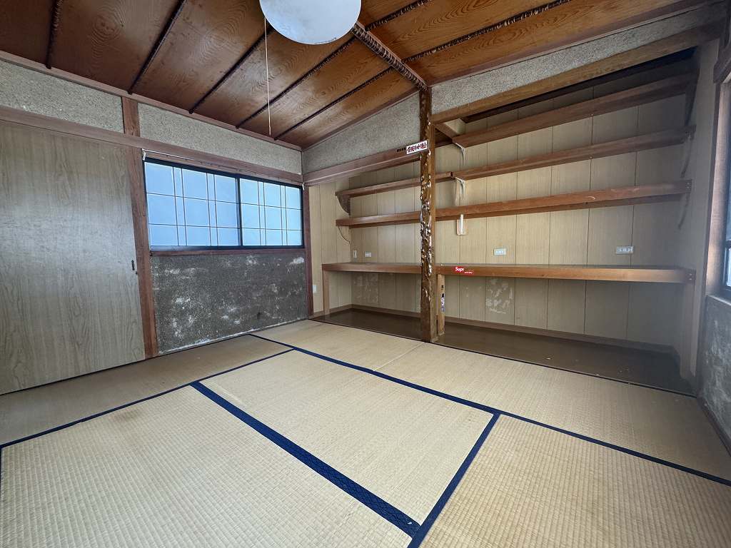 1960s wood house, 11-min walk to station, Nagano