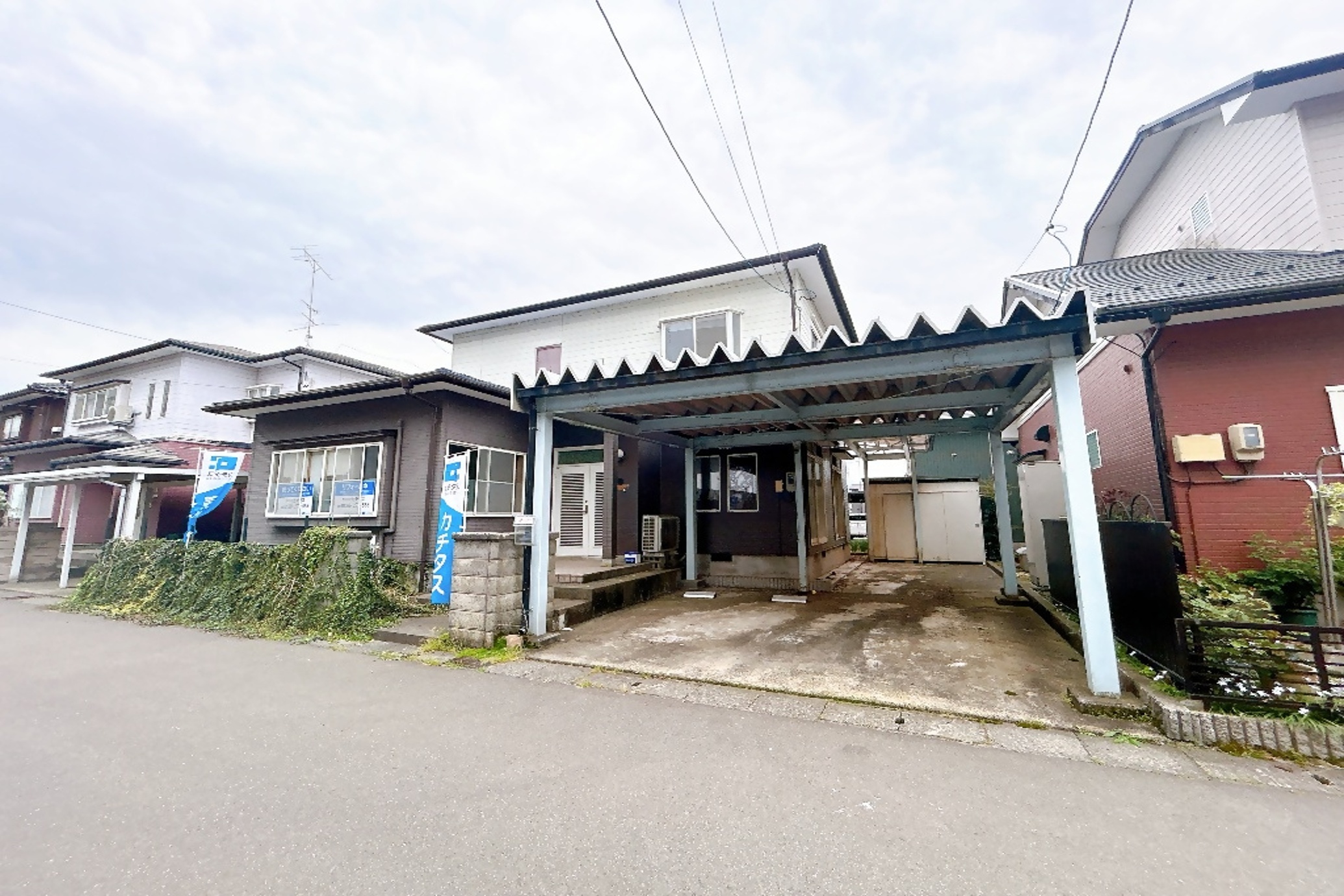 1990s wood house, 16-min walk to station, Fukui