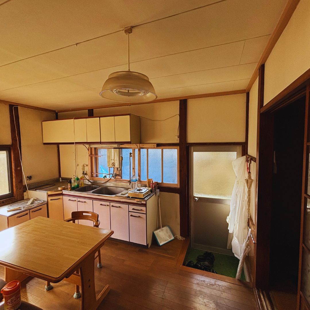 1970s wood house with outbuildings in Miyazaki
