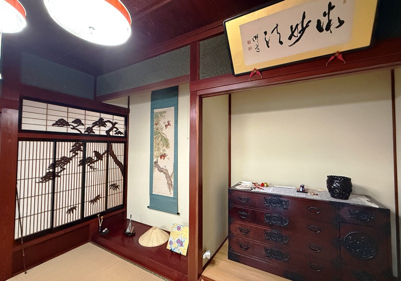 1960s wood house, 17-min walk to station, Toyama