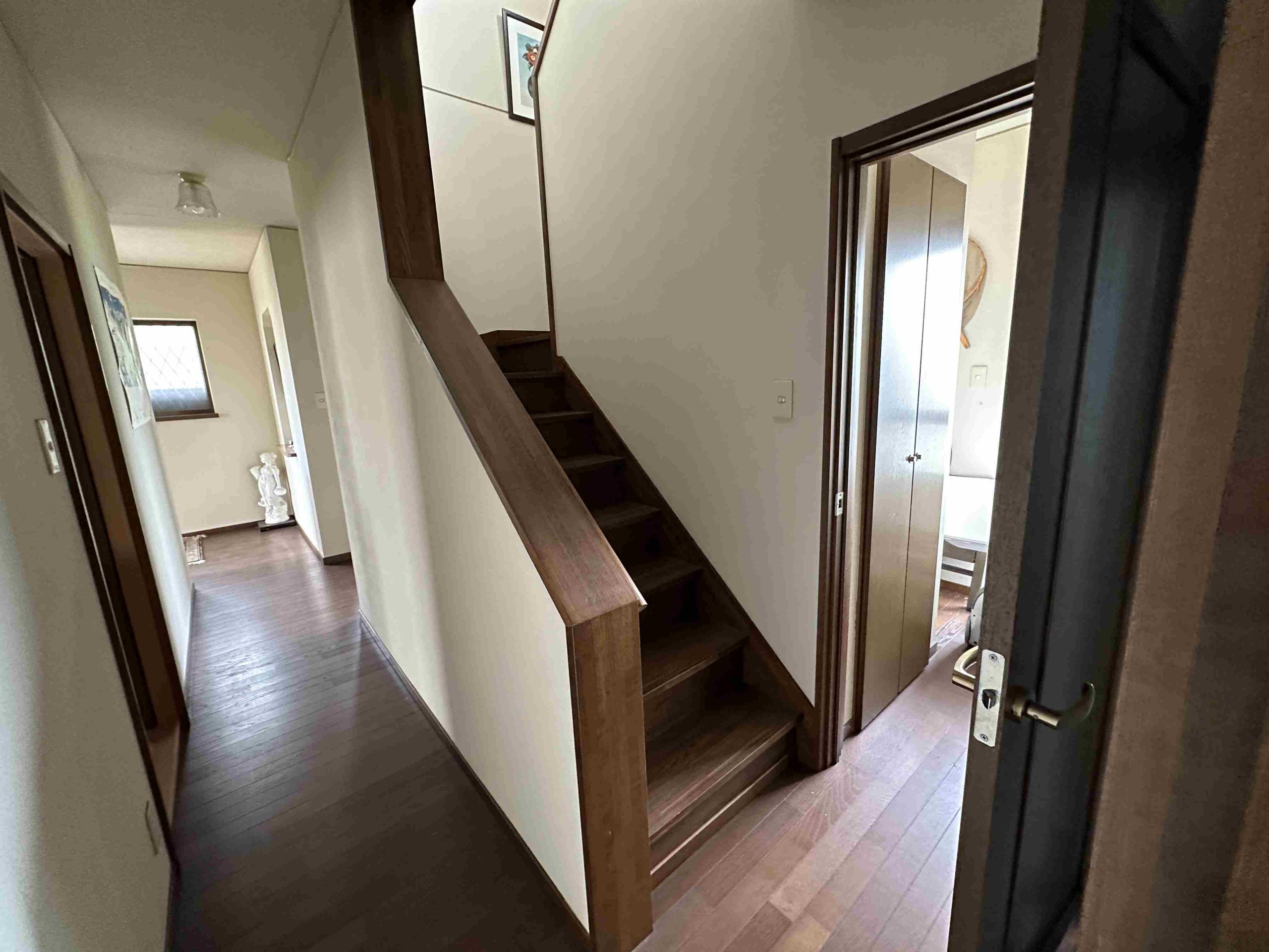 1990s wood house, 18-min walk to station, Gifu