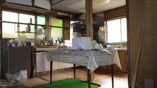 1970s wood house, 16-min walk to station, Nagasaki
