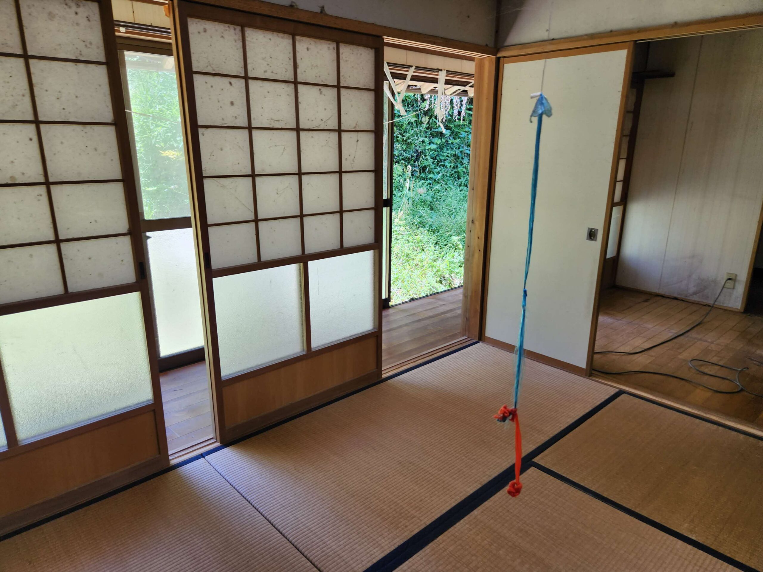 1950s wood house on a large plot in Okayama