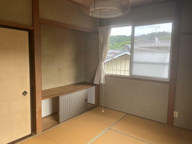 1970s wood house, 7-min walk to station, Shizuoka