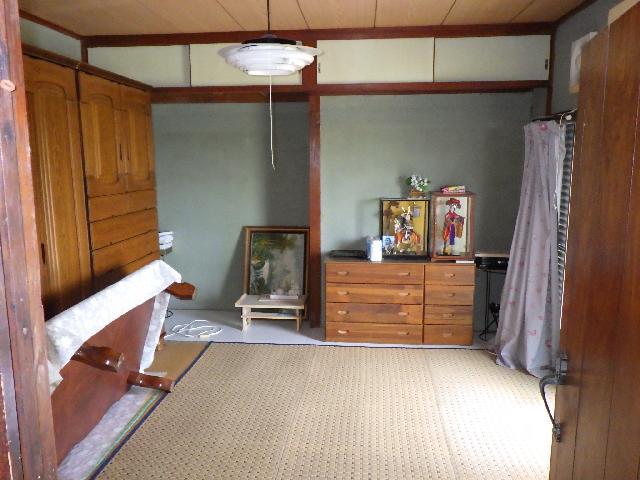 1970s wood house, 12-min walk to station, Nagasaki