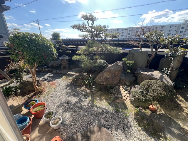 1970s wood house, 10-min walk to station, Tottori