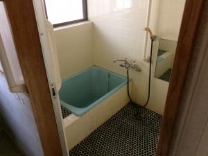 Gero Akiya Bank [Gero 044] 5.7M yen / Near Gero hot spring / Schools within 10-minute walk / Large property