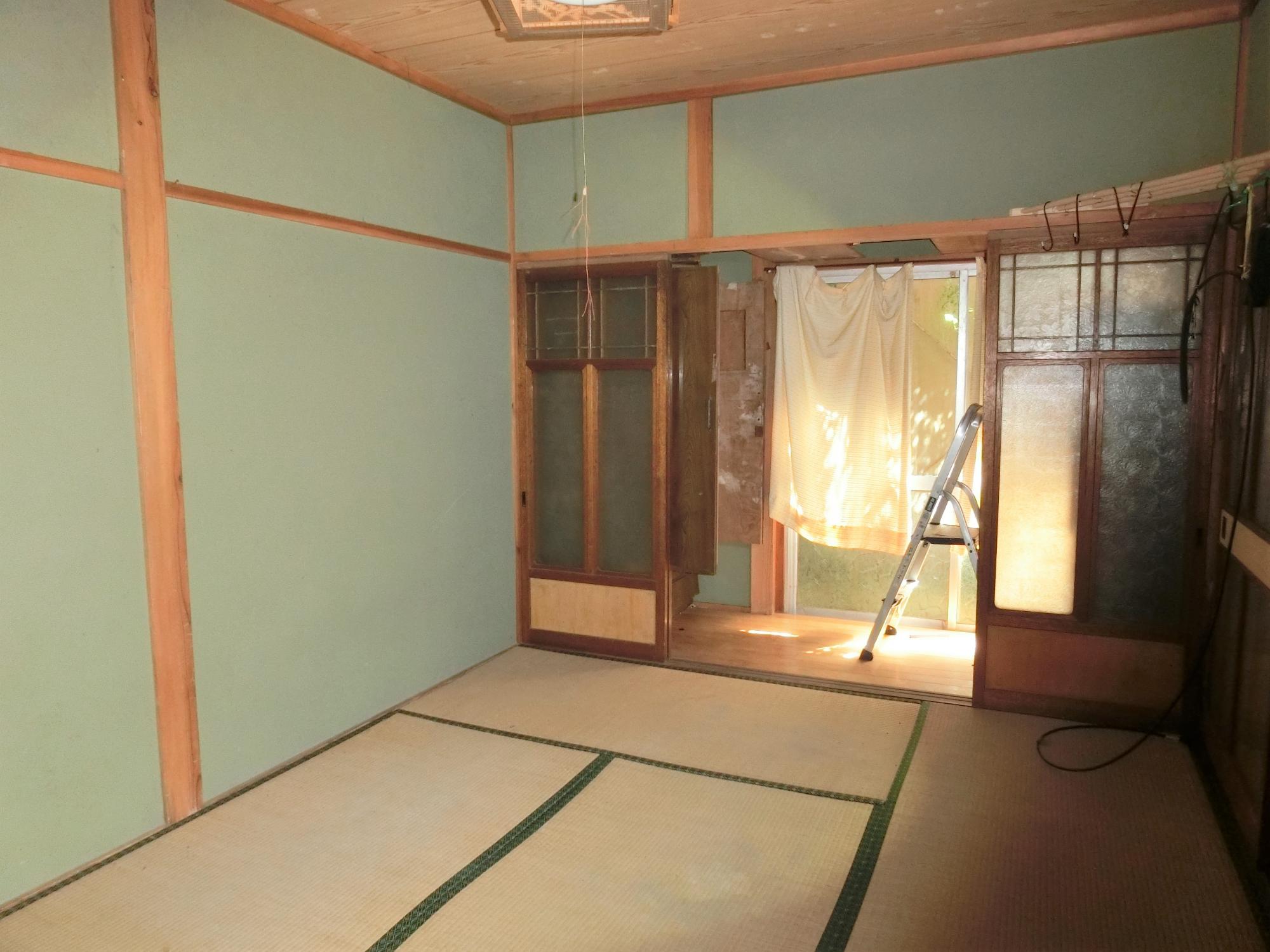 1980s wood house in Fukuoka