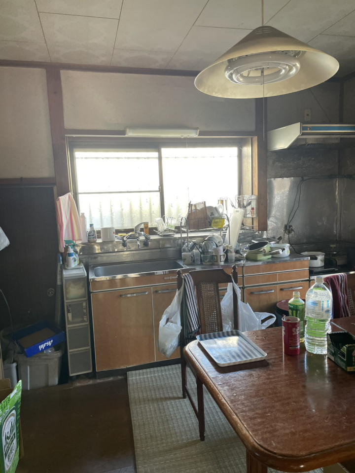 1950s wood house on a large plot in Tochigi
