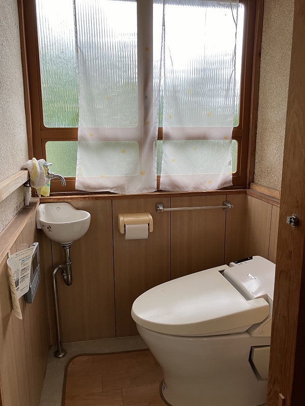 1890s wood house on a large plot in Tottori