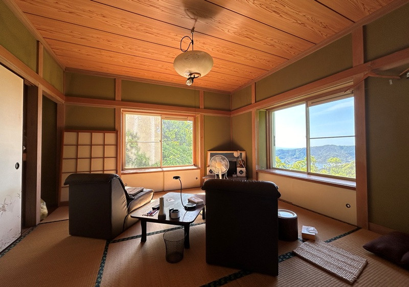 1980s wood house, 18-min walk to station, Shizuoka