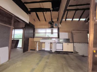 Wood house on a large plot in Hyogo