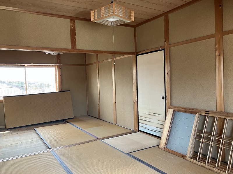 1980s wood house, 10-min walk to station, Tottori