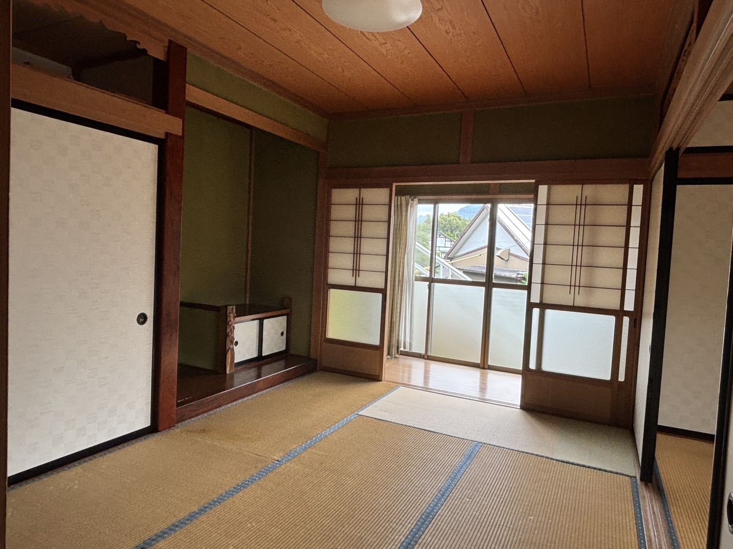 1980s wood house in Shizuoka