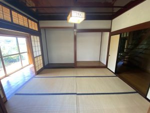 1970s wood house on a large plot in Toyama