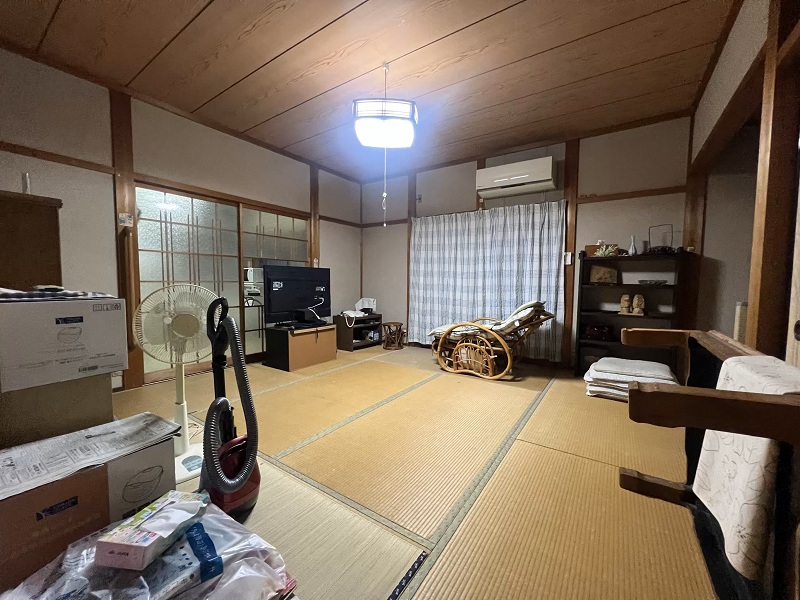 1990s wood house, 9-min walk to station, Tottori