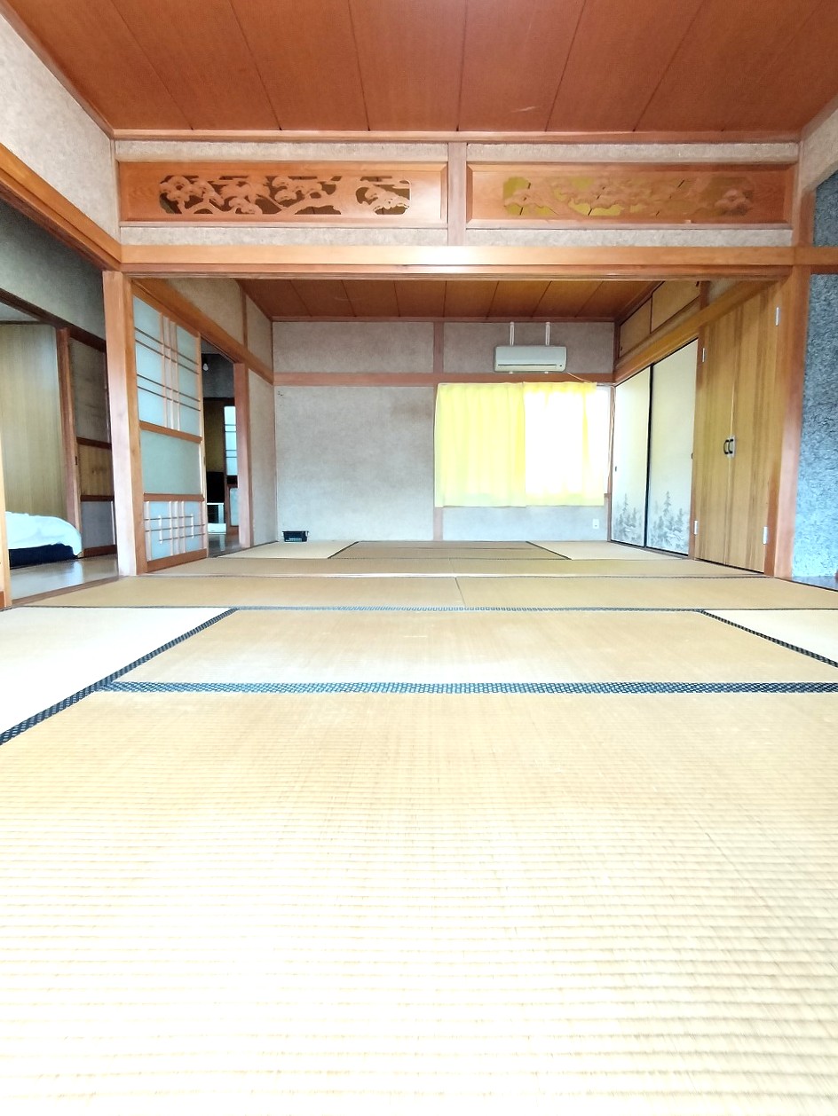 1970s wood house in Ehime