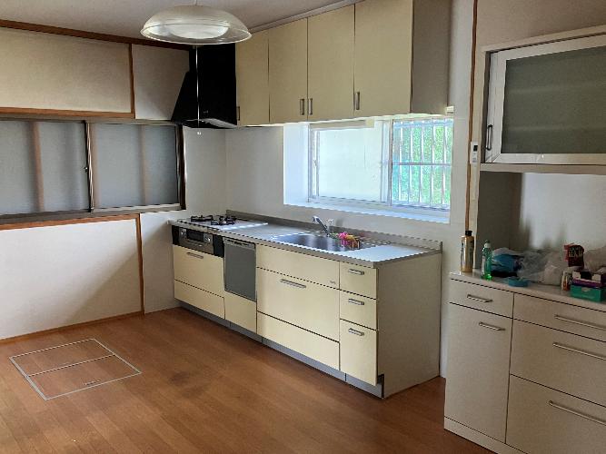 1970s wood house on a large plot in Tochigi