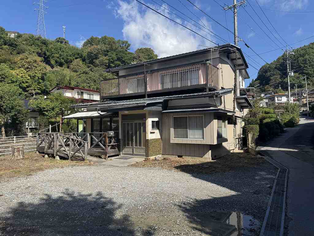 1960s wood house, 11-min walk to station, Nagano