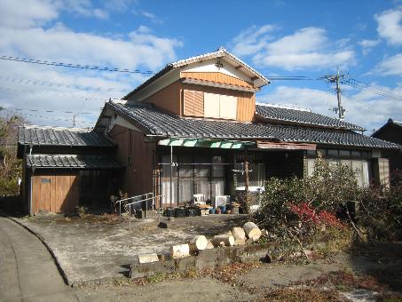 1970s house with storehouses in Fukuoka