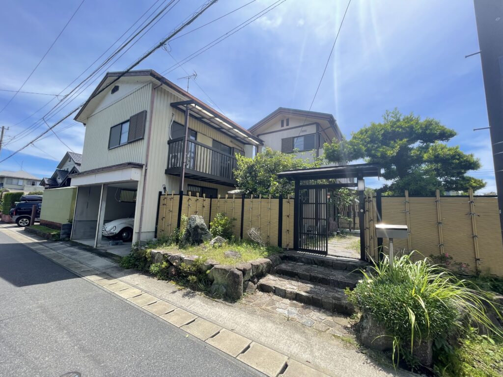 1970s steel-frame house in Chiba