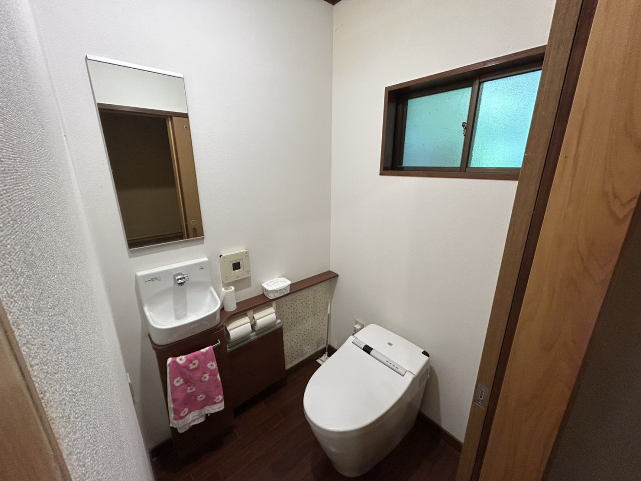 1980s wood house on a large plot in Tochigi