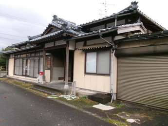 1980s wood house, 13-min walk to station, Niigata