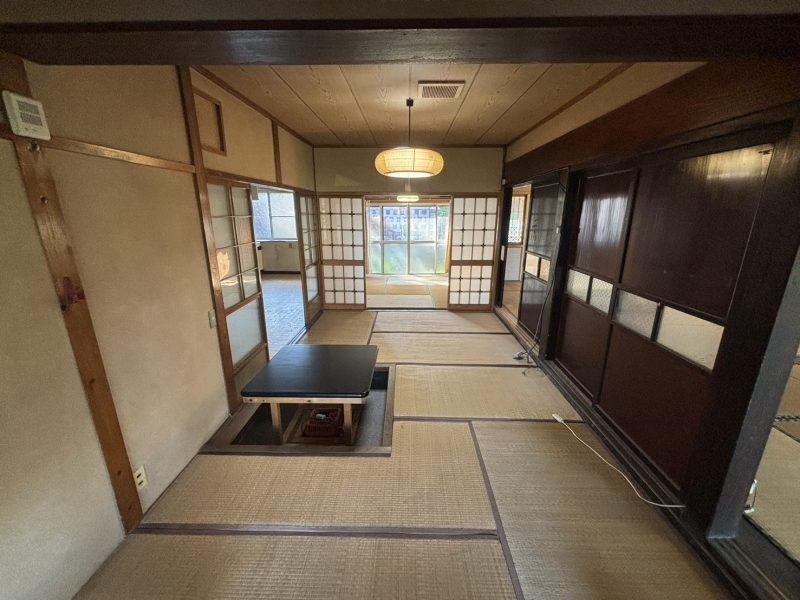 1920s wood house on a large plot in Iwate