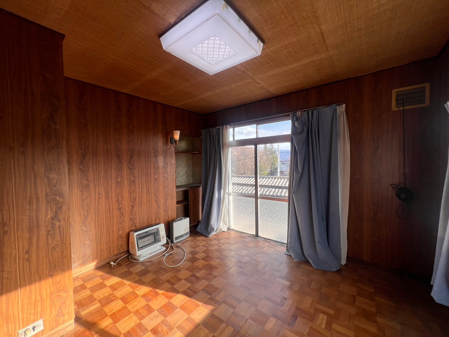 1960s wood house, 8-min walk to station, Nagano