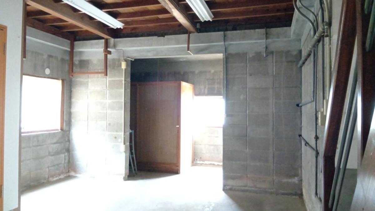 Concrete house in Miyazu, Kyoto, farmland, approval needed