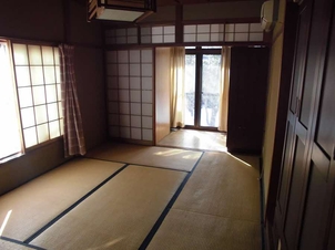 1960s wood house, 17-min walk to station, Shimane