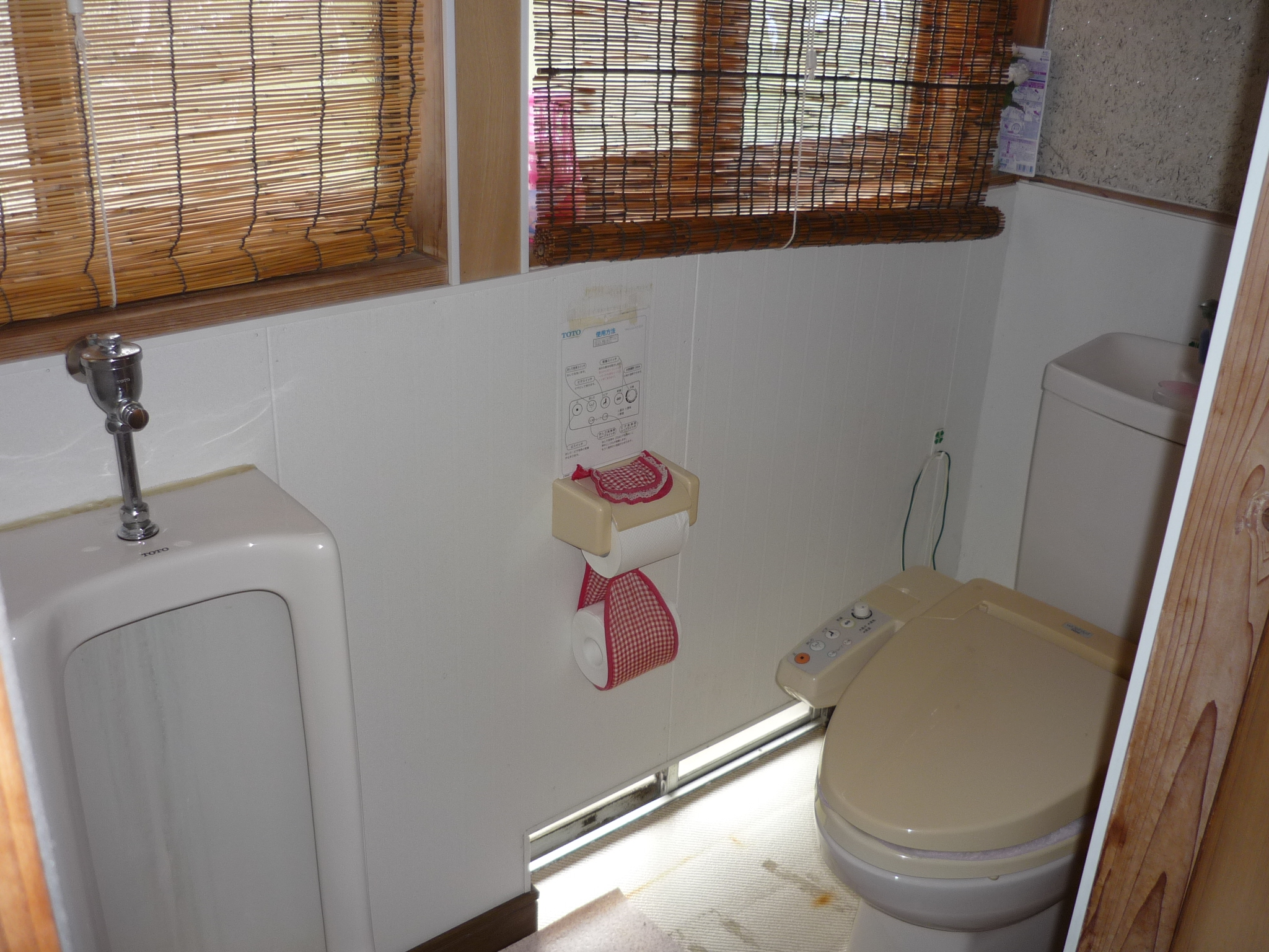 1970s wood house, 3-min walk to station, Tottori