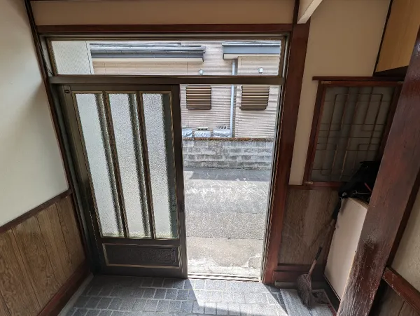 1960s wood house, 16-min walk to station, Iwate