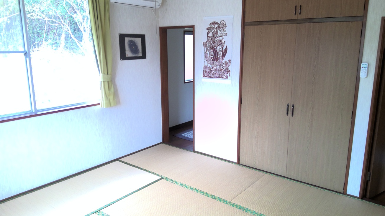 1990s concrete house in Uchinoura, Kimotsuki