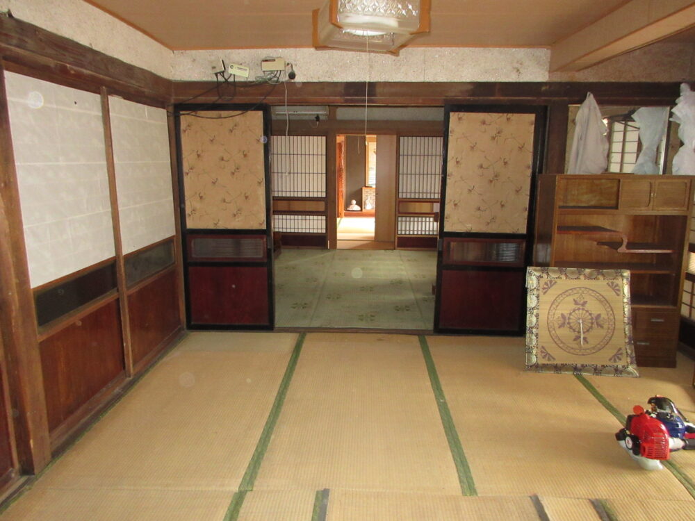 Wood house on a large plot in Iwate