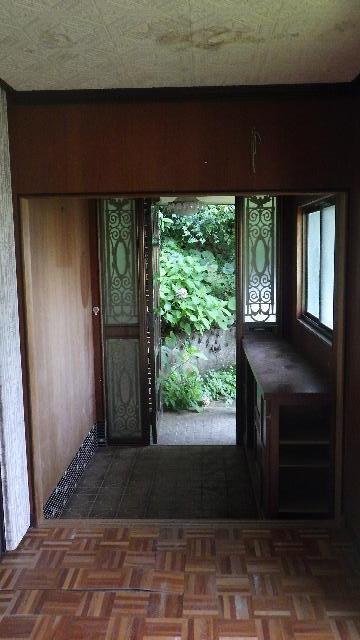 1960s wood house, 13-min walk to station, Nagasaki